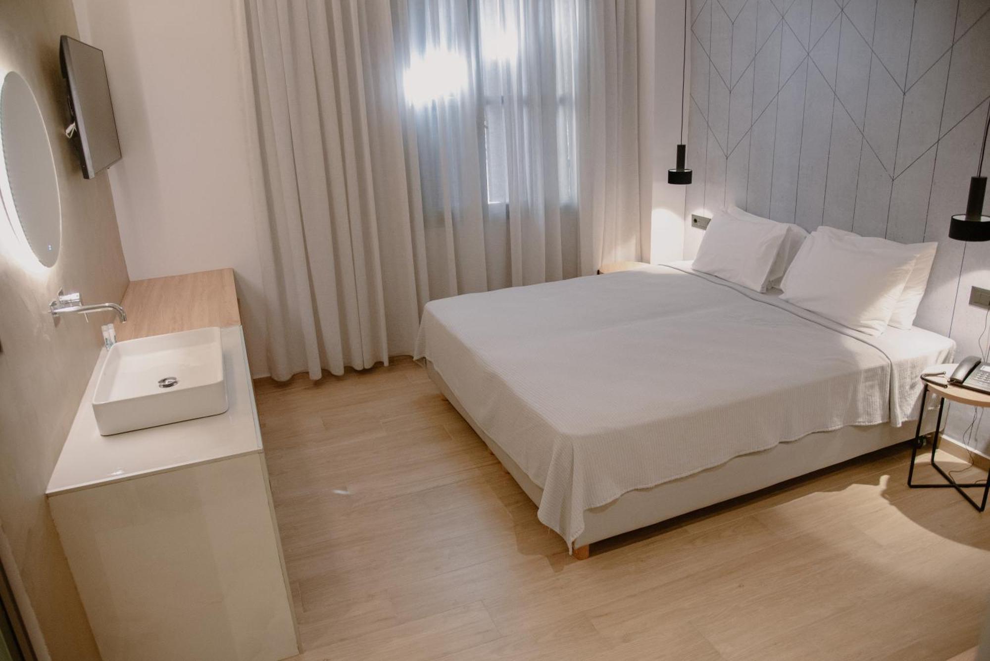 Nireus Hotel 시미 외부 사진